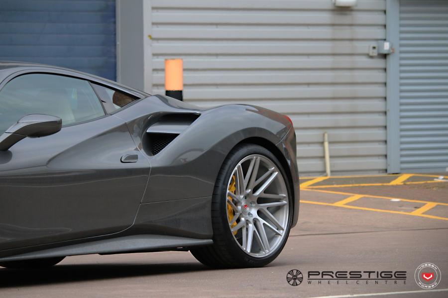 Детали экстерьера Ferrari 488 GTB on Vossen Wheels (VPS-314T) 2017 года  (фото 17 из 25)